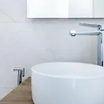 2 Charming In Americas Apartment
